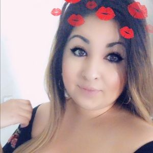 Meet your Posher, Leticia